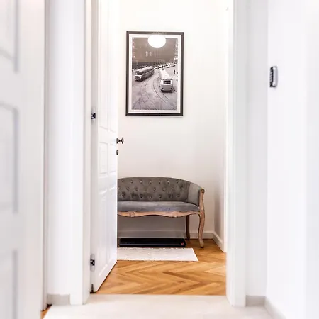 Apartmán Urban Nest Wolfova By The Triple Bridge *