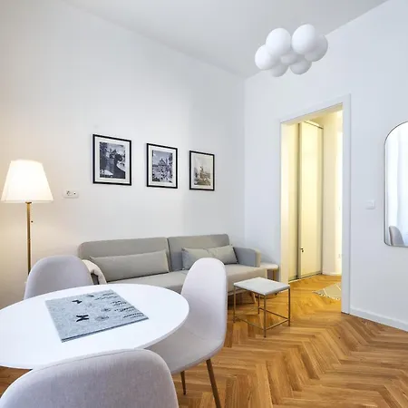 Urban Nest Wolfova By The Triple Bridge Apartmán