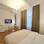 Urban Nest Wolfova By The Triple Bridge דירה לובליאנה