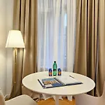 Urban Nest Wolfova By The Triple Bridge * לובליאנה