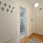 Urban Nest Wolfova By The Triple Bridge *