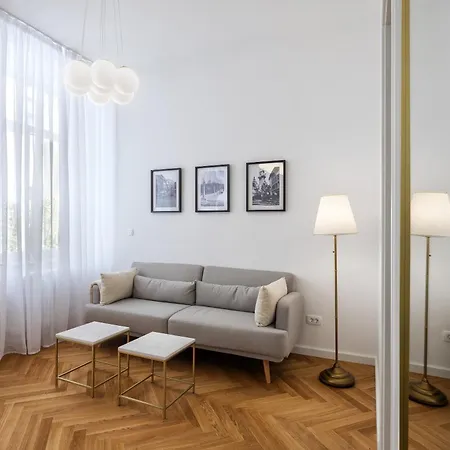 Urban Nest Wolfova By The Triple Bridge Appartement Ljubljana