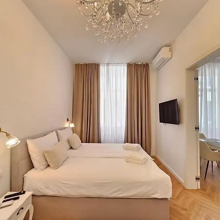 Urban Nest Wolfova By The Triple Bridge לובליאנה