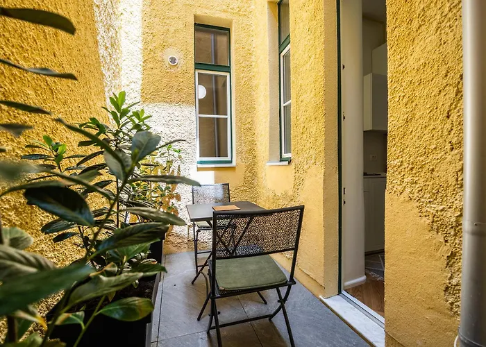 דירה Urban Nest Wolfova By The Triple Bridge *