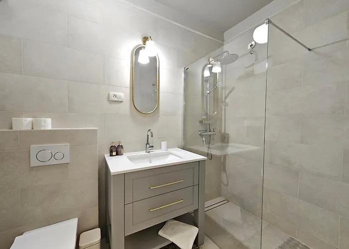 아파트 Urban Nest Wolfova By The Triple Bridge 류블랴나