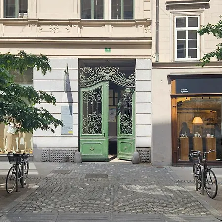 公寓 Urban Nest Wolfova By The Triple Bridge *