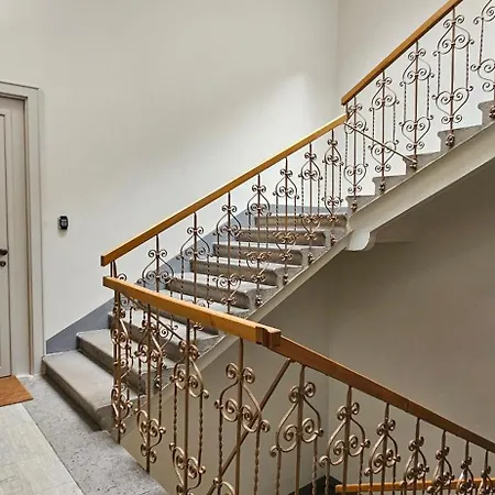 Urban Nest Wolfova By The Triple Bridge 公寓