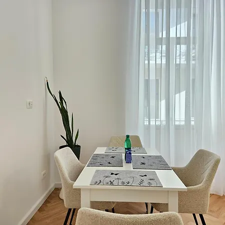 Urban Nest Wolfova By The Triple Bridge 公寓 卢布尔雅那